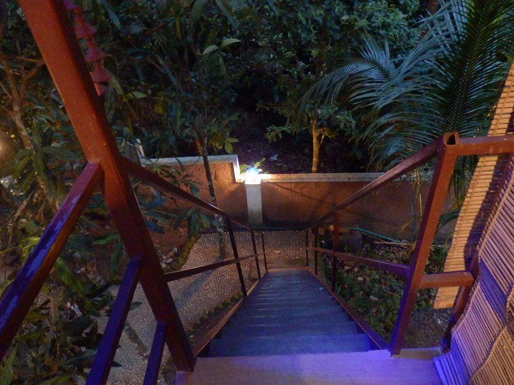 Green Garden Cottage Thekkady Exterior foto