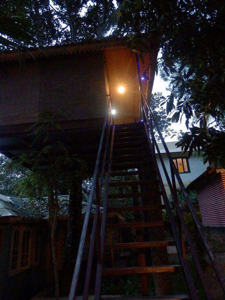 Green Garden Cottage Thekkady Exterior foto
